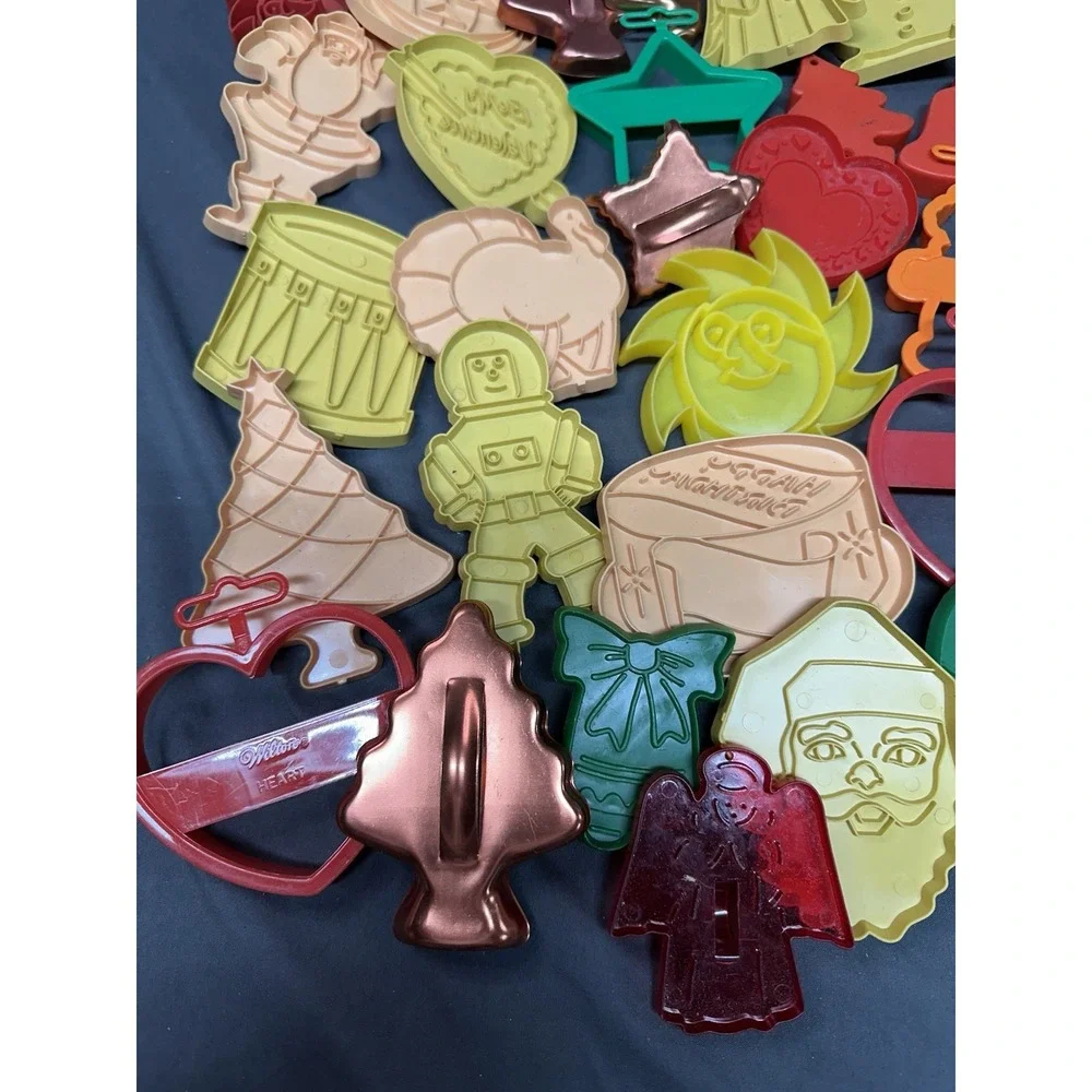 Wilton vintage lot