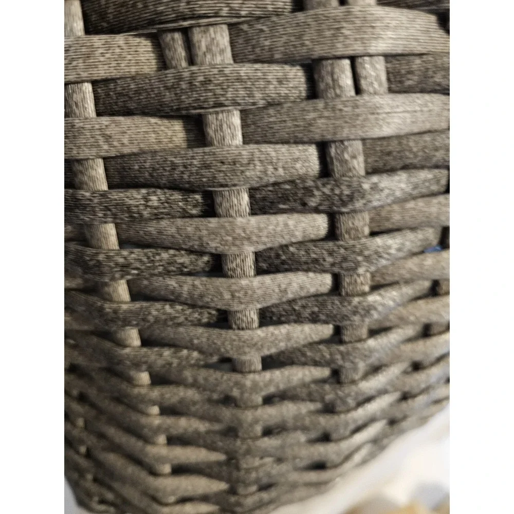 Broyhill woven brown