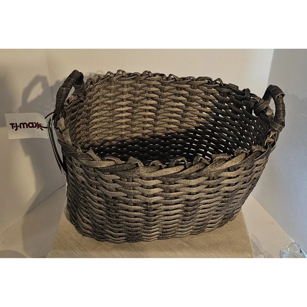 Broyhill woven brown