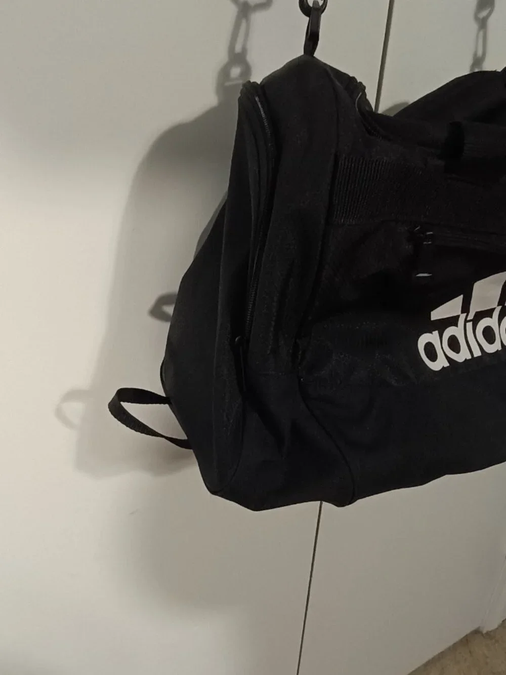 adidas classic black