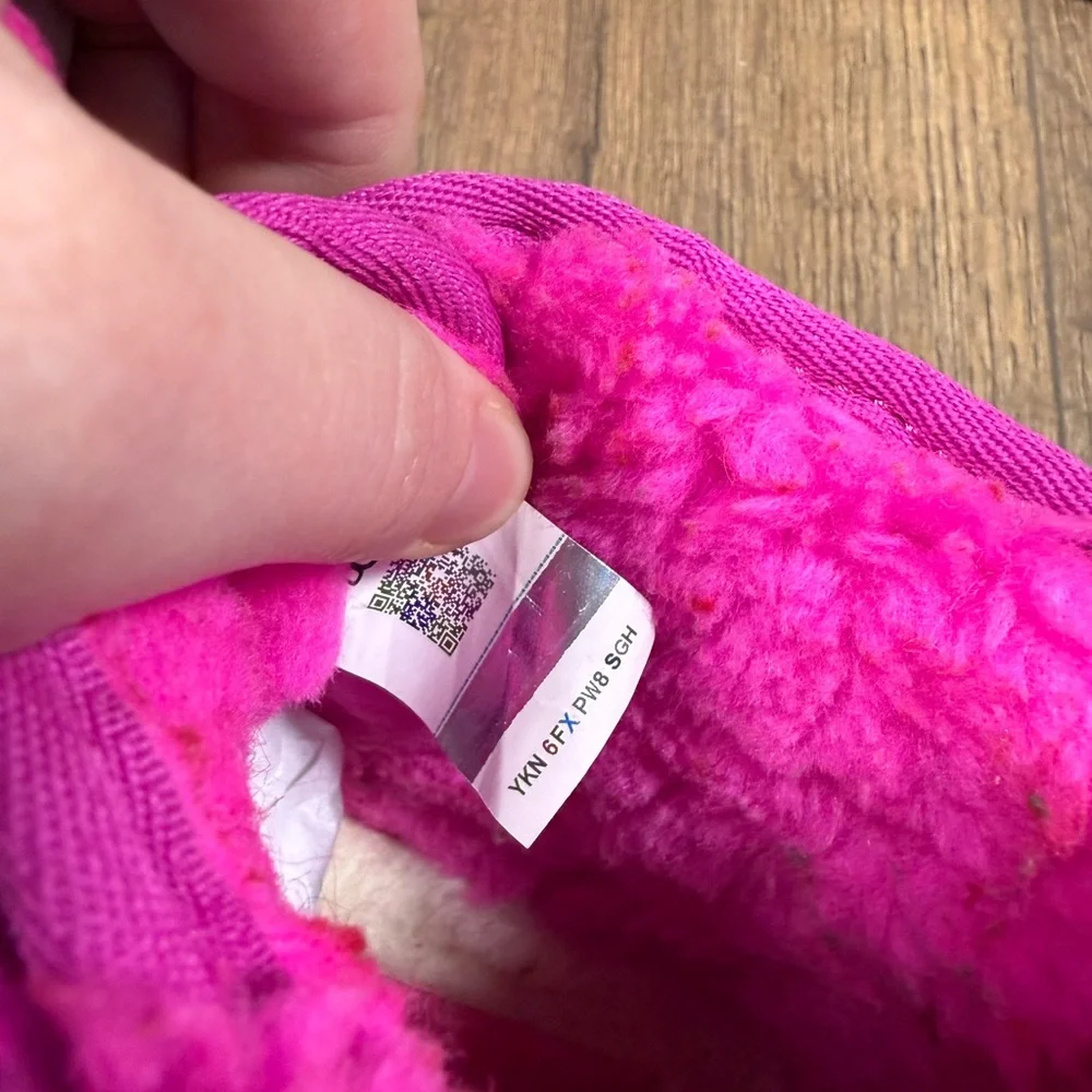 UGG size bright