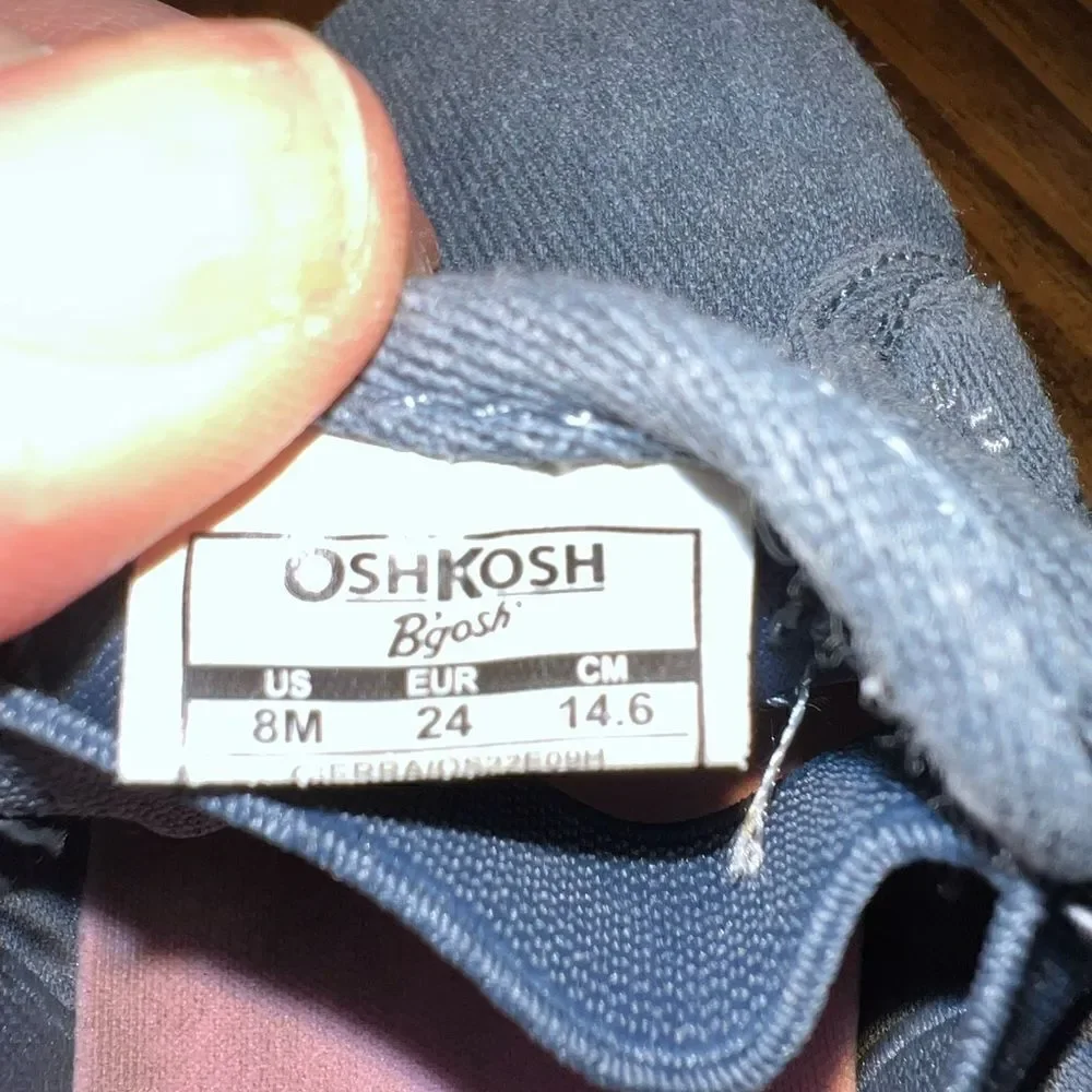 ‎OshKosh B’Gosh grey sneaker style sandals girl’s size 8M
