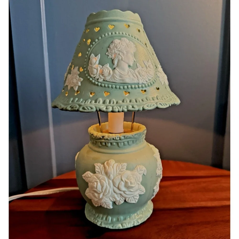 Vintage Jasperware Style Accent Lamp‎ Cameo Heart Cutout Mint Green Kitchen Mini