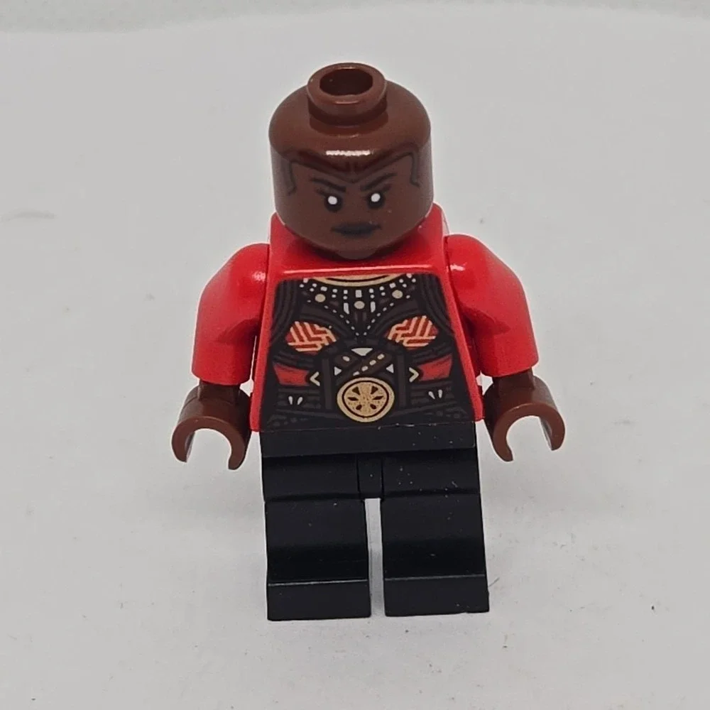 LEGO Marvel Super Heroes Okoye Minifigure sh847 Red Top Black Panther