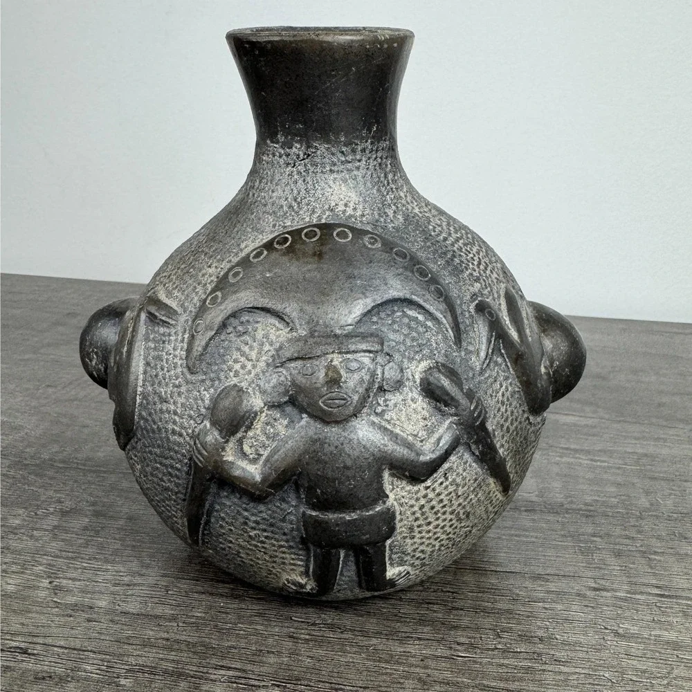 Unbranded pre columbian