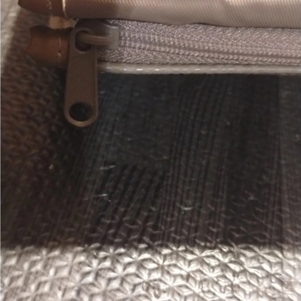 Avon clean striped