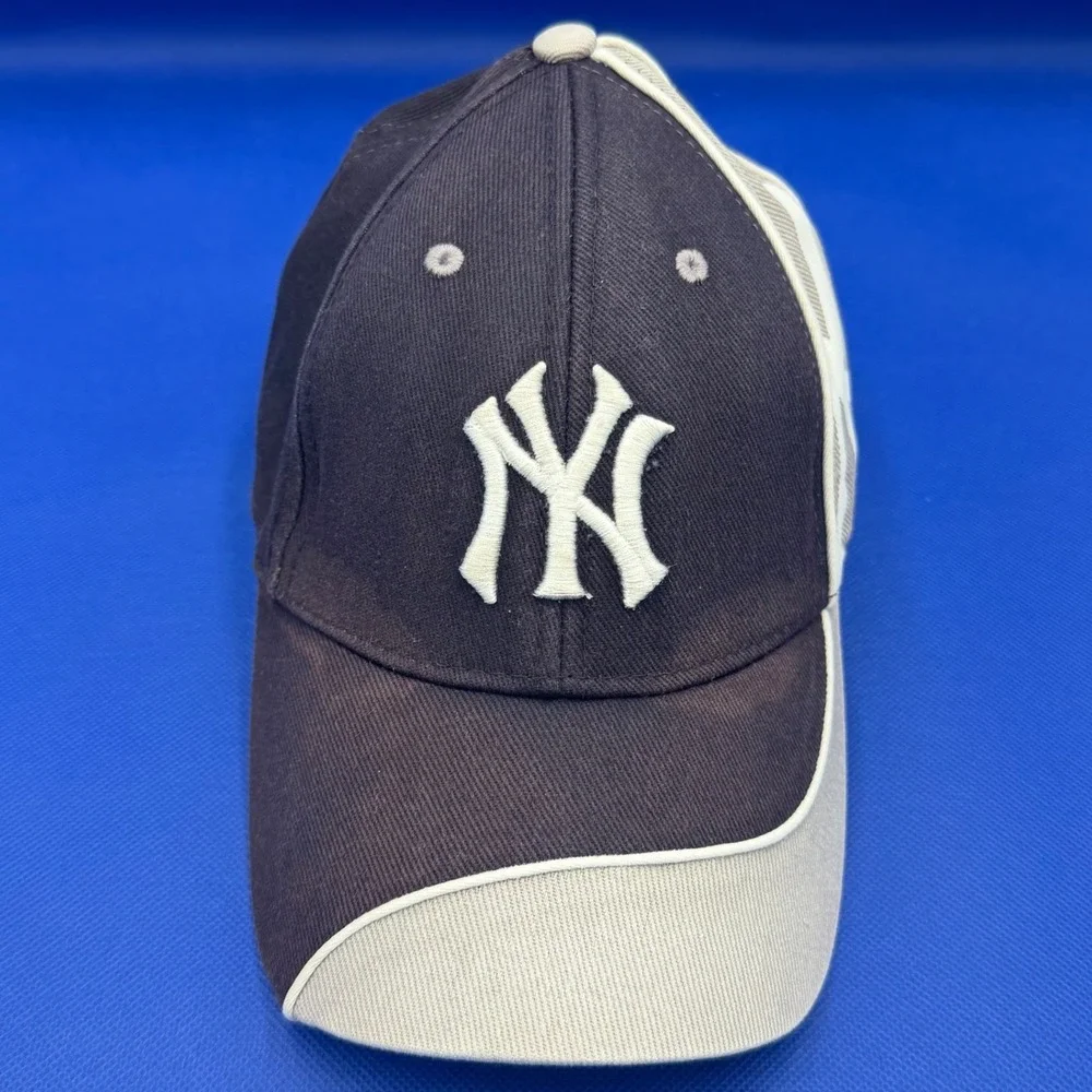 New York Yankees Hat MLB Baseball Cap Adjustable Fan Favorite Youth Fan OSFM Kid