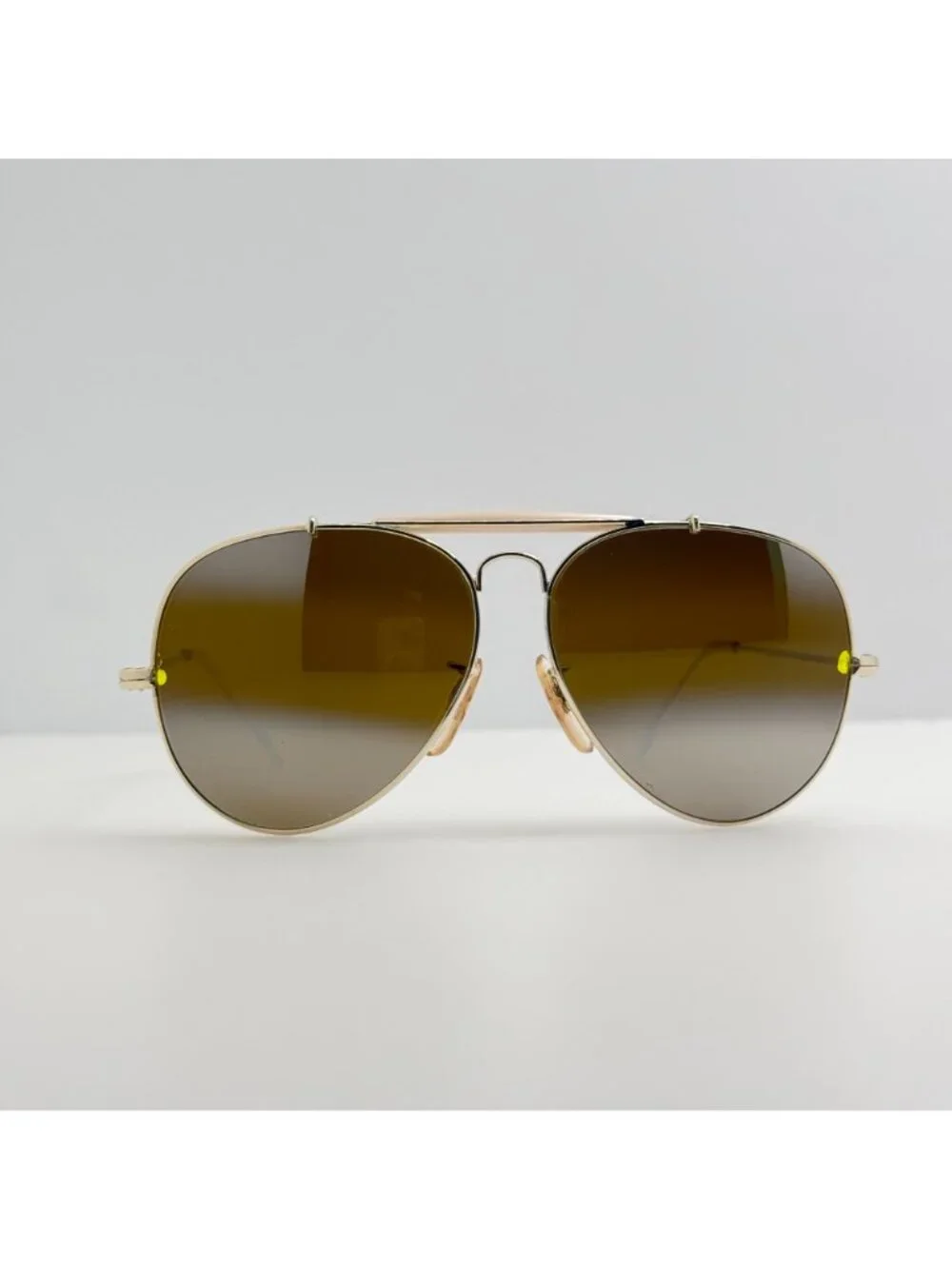 Gilt lenses have