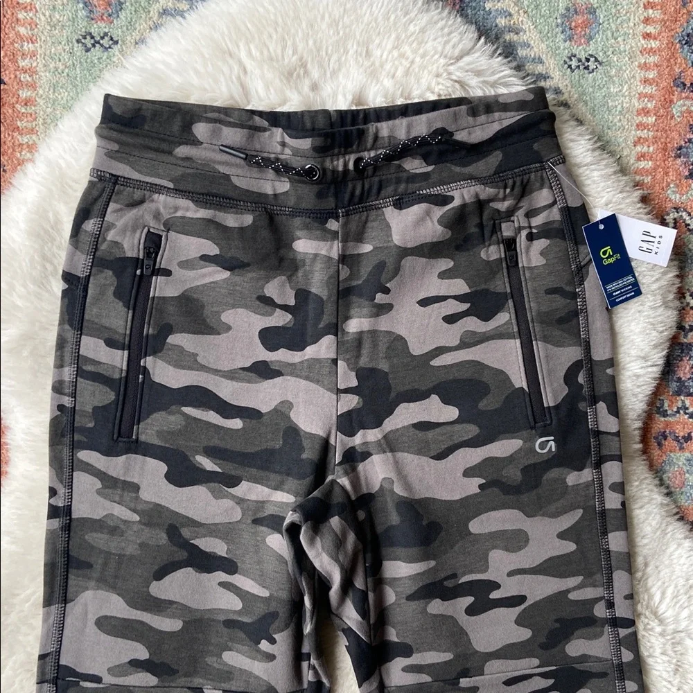 GAP fit boys