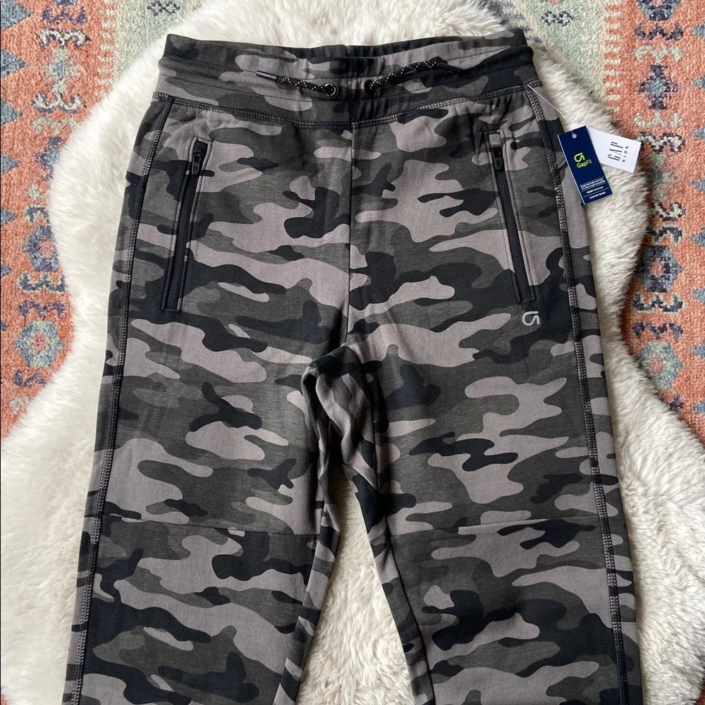 GAP fit boys