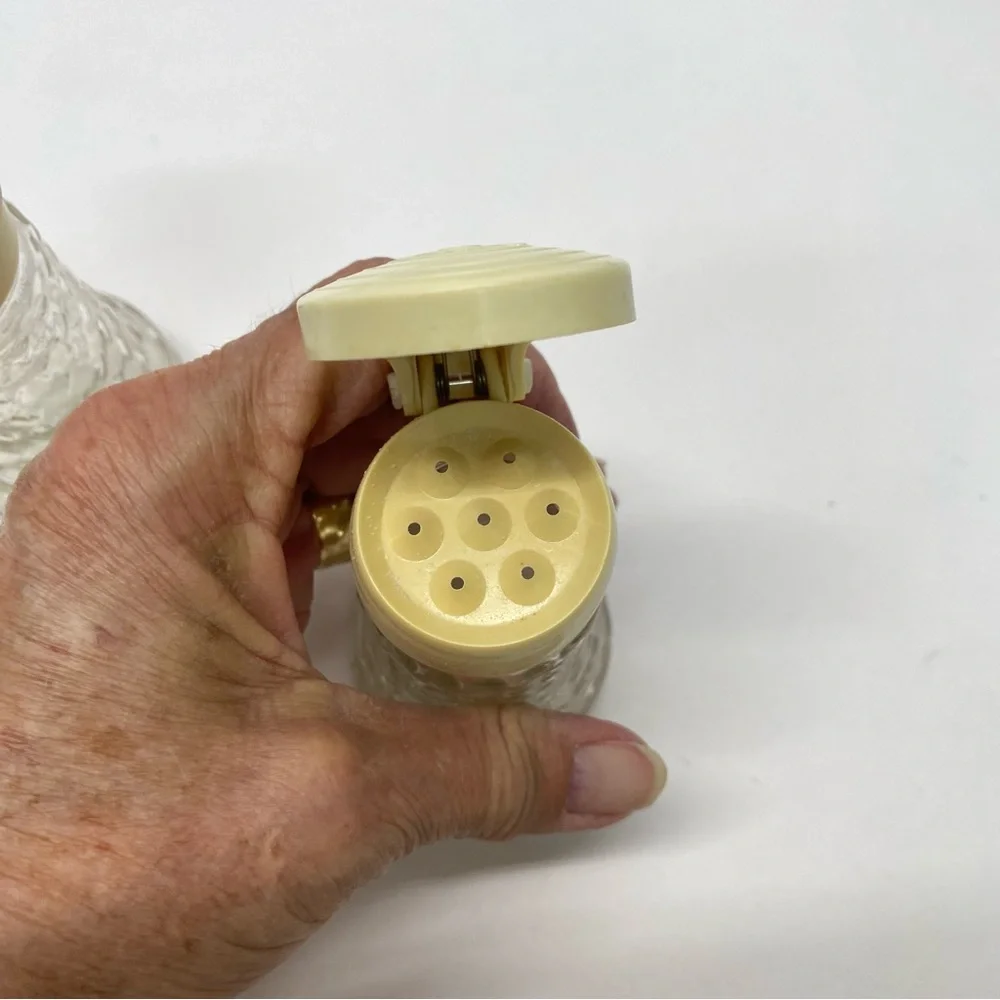 Daniells vintage salt