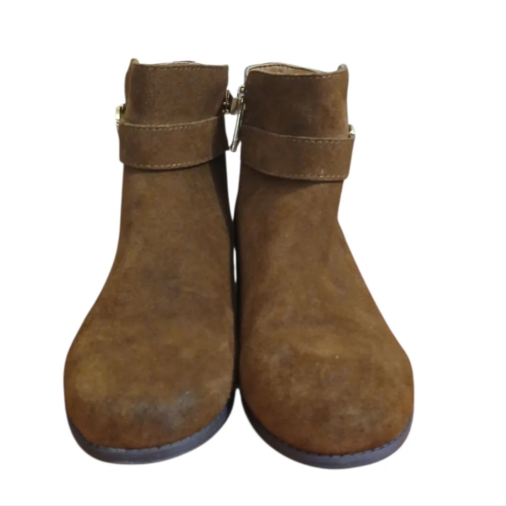 MICHAEL Michael Kors toes are