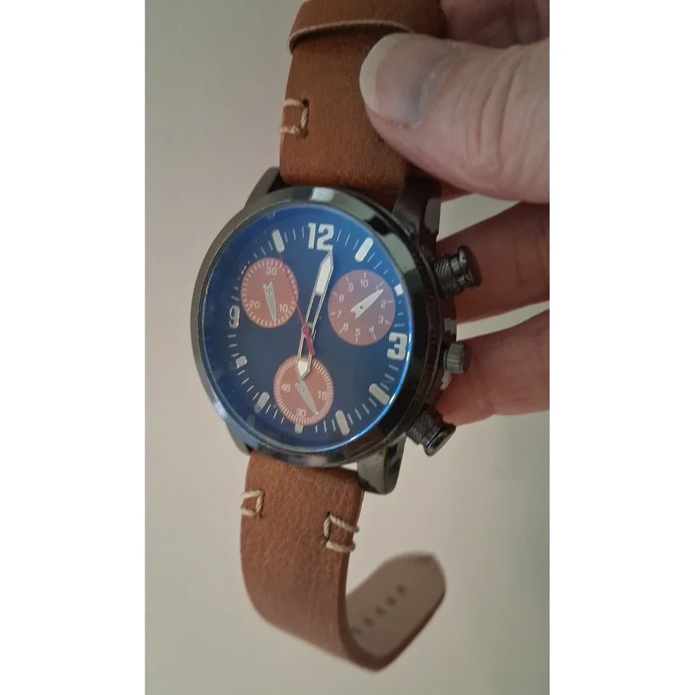 quartz chronograph watch