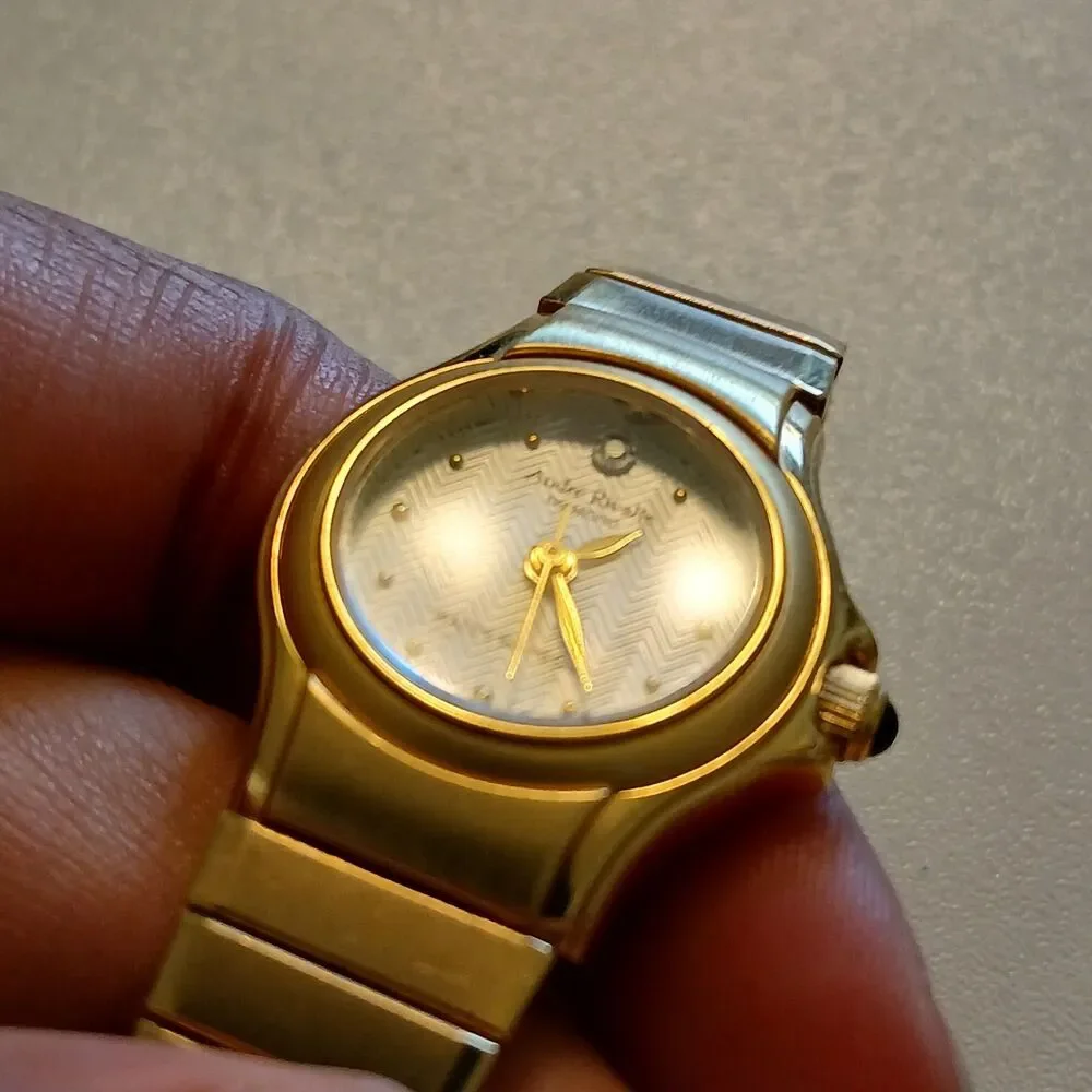 Andre Rivalle watch running
