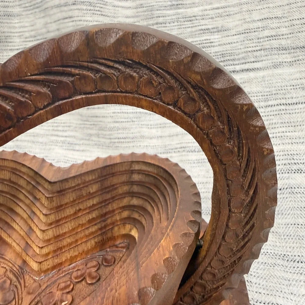 N/A vintage carved