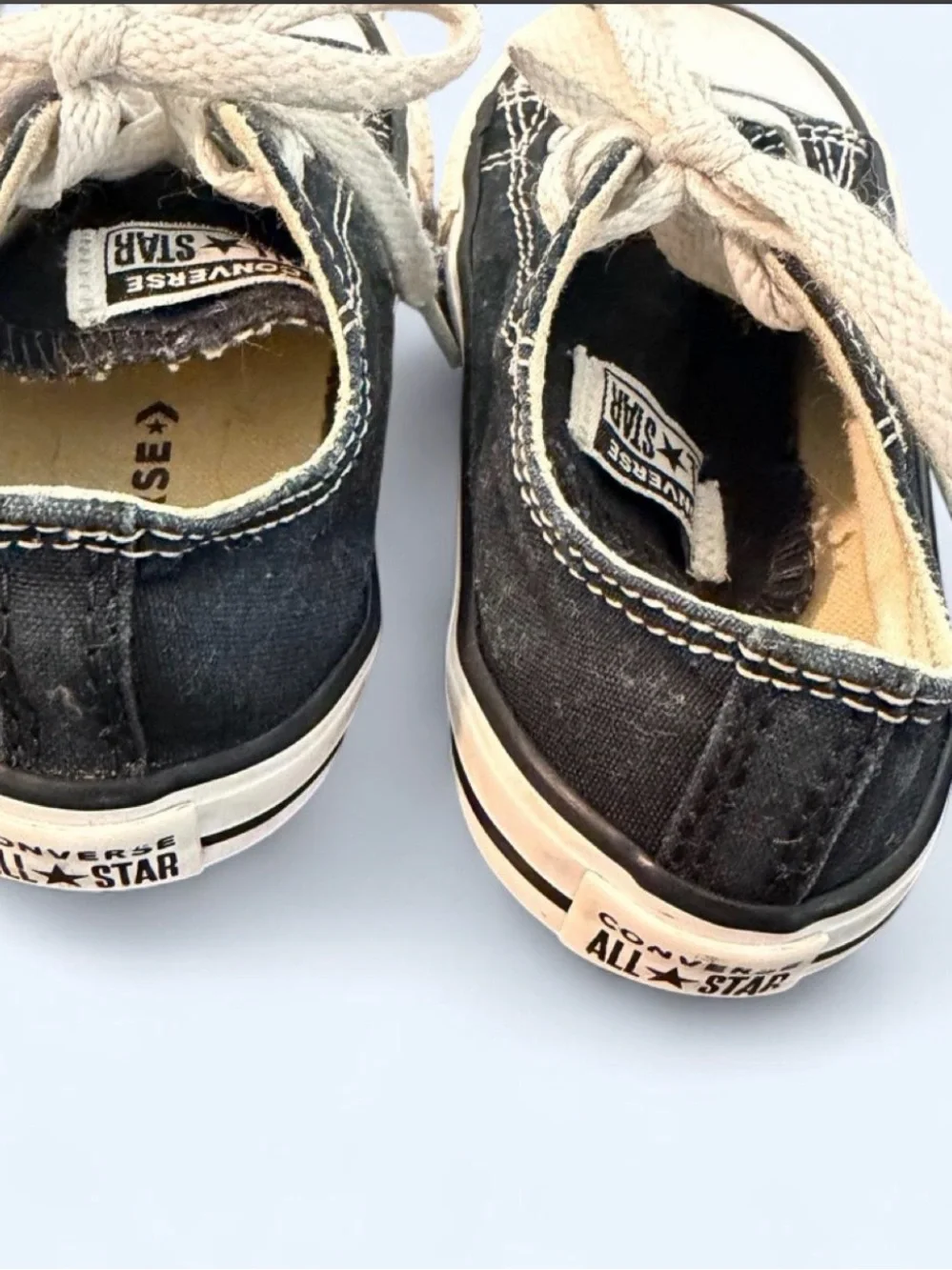 Converse staple low