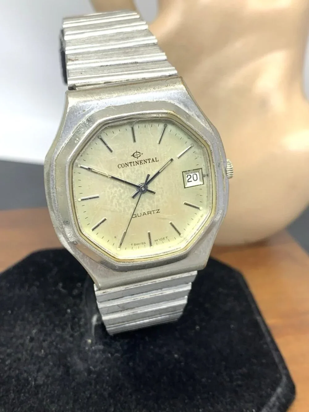 Continental men 1604