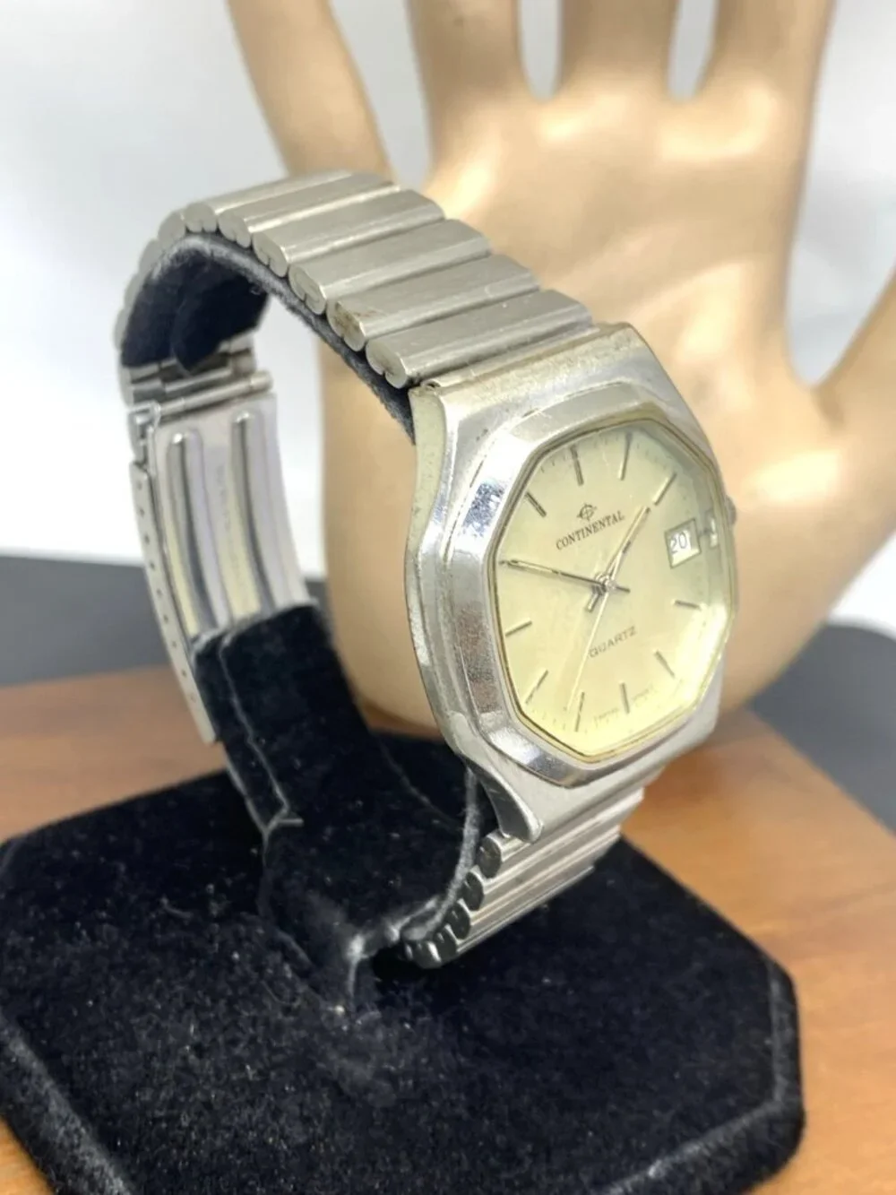 Continental men 1604