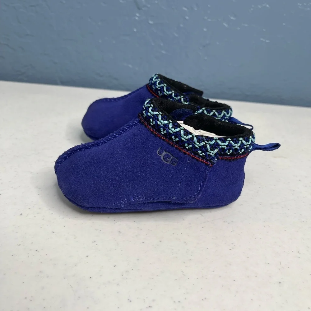 UGG baby tasman