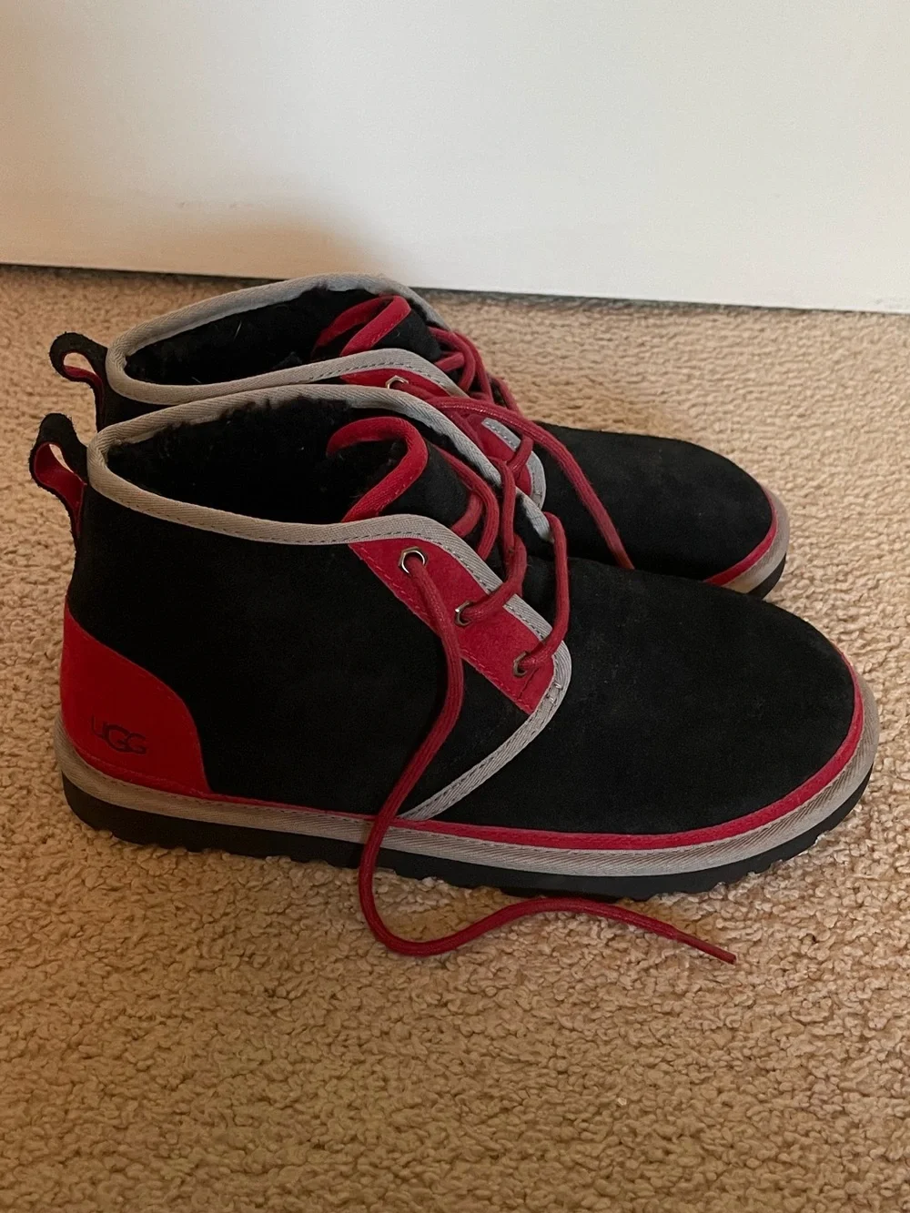 UGG plush neumel