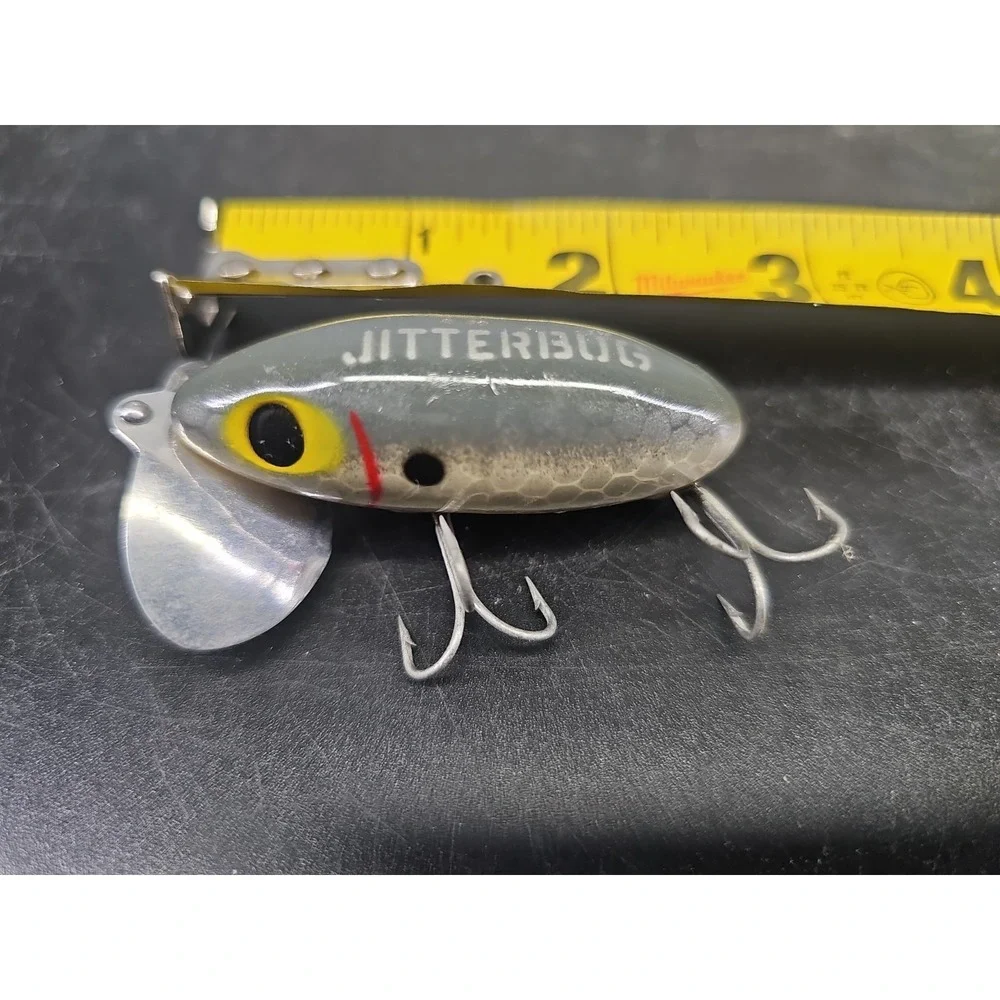 Fred Arbogast Jitterbug Lure Gray & White W/Scales  CLEAN 2-5/8