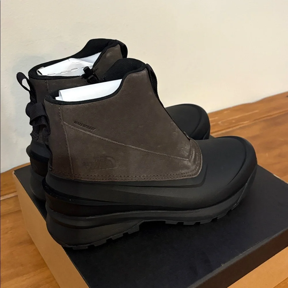 The North Face NWT Chilkat VZip Dark Brown and Black Snow Rain Boots Size 12.5