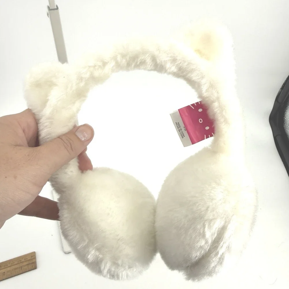 Hello‎ Kitty White Pink Fluffy Earmuffs Girls Warm Winter Outdoor Accessories