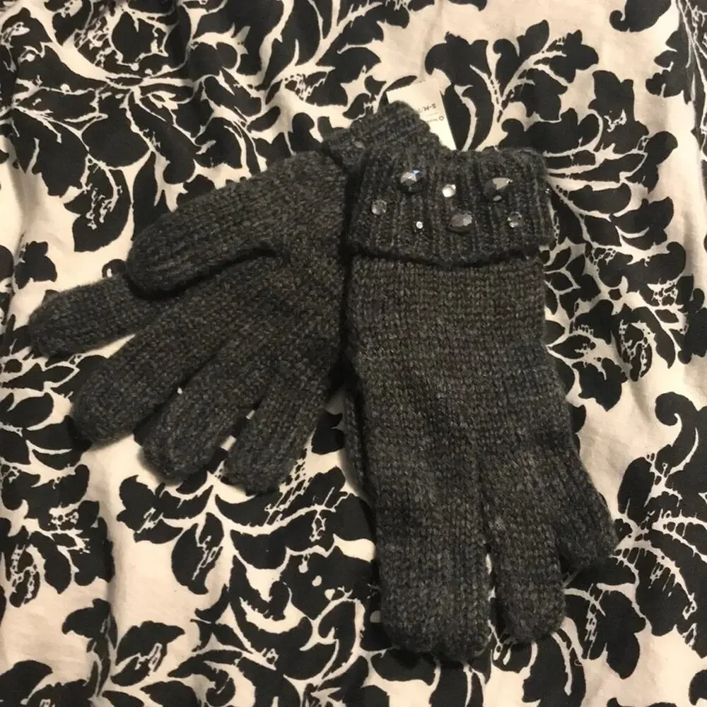 NWT old navy studded gloves gray S/M