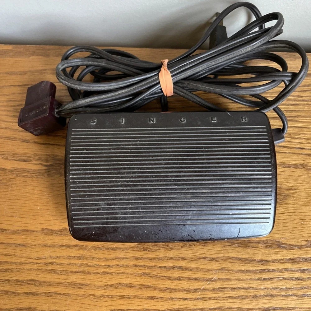 Singer‎ CR301 Sewing Machine Controller Foot Pedal P/N 618811-007 4 Prong