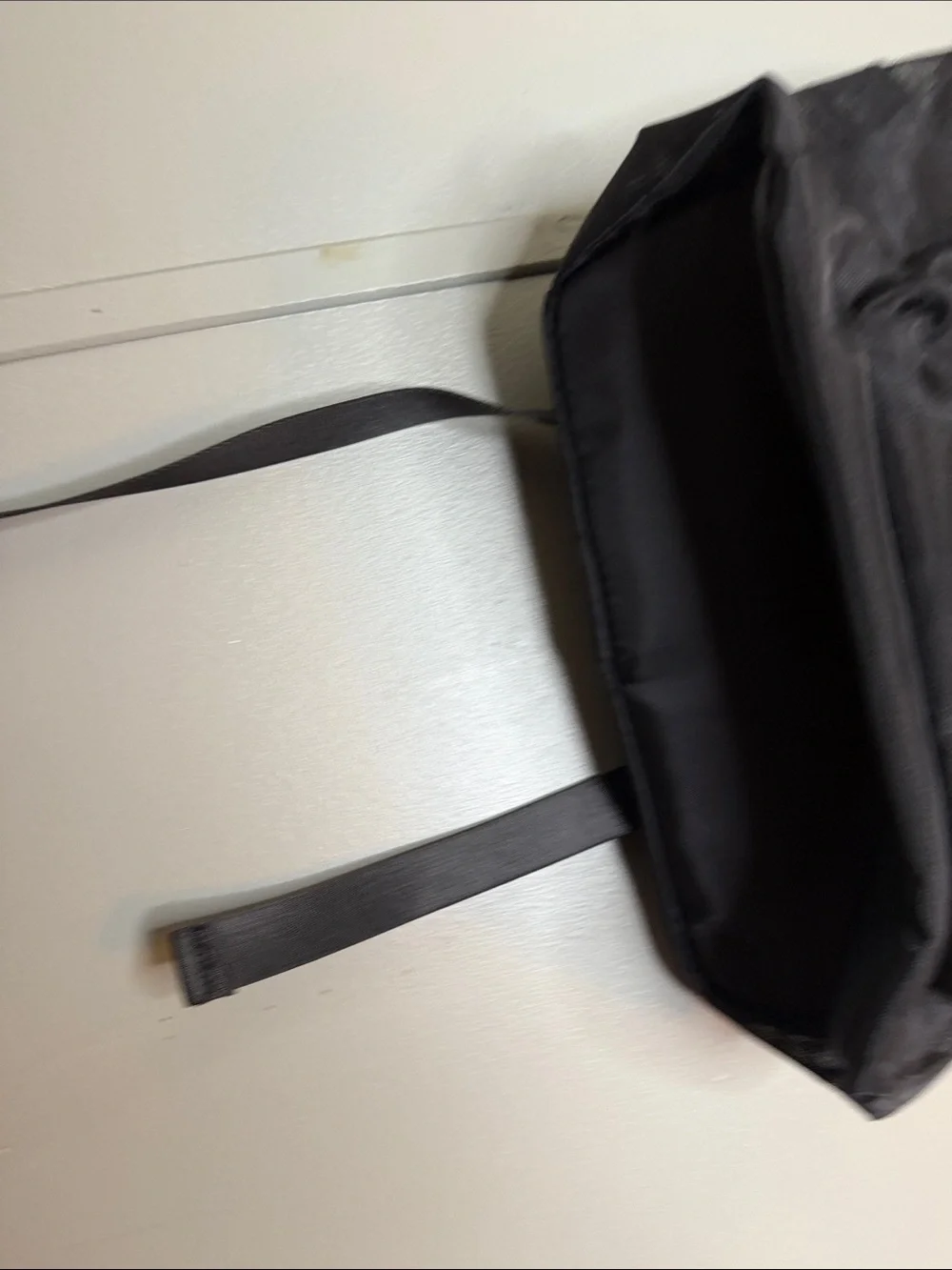 ALO Yoga pocket carry