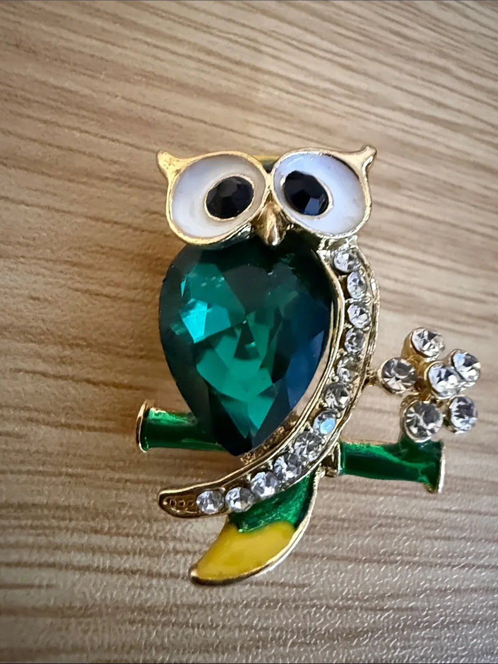 N/A elegant owl