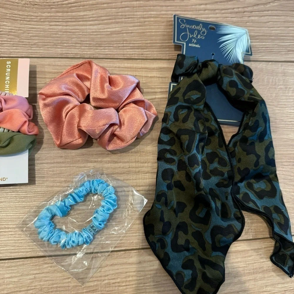 scunci nwt hair