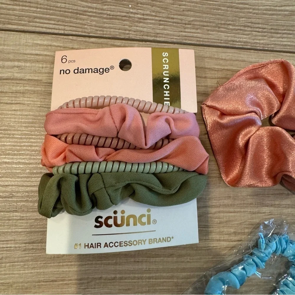 scunci nwt hair