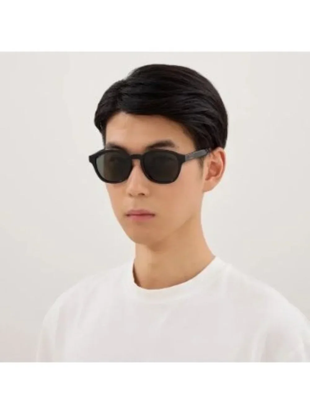 Gucci model gg2109sk