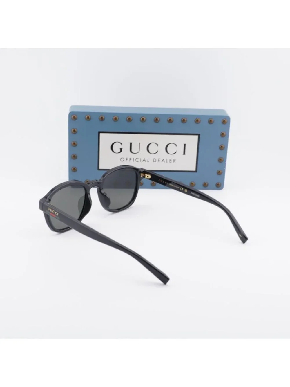Gucci model gg2109sk
