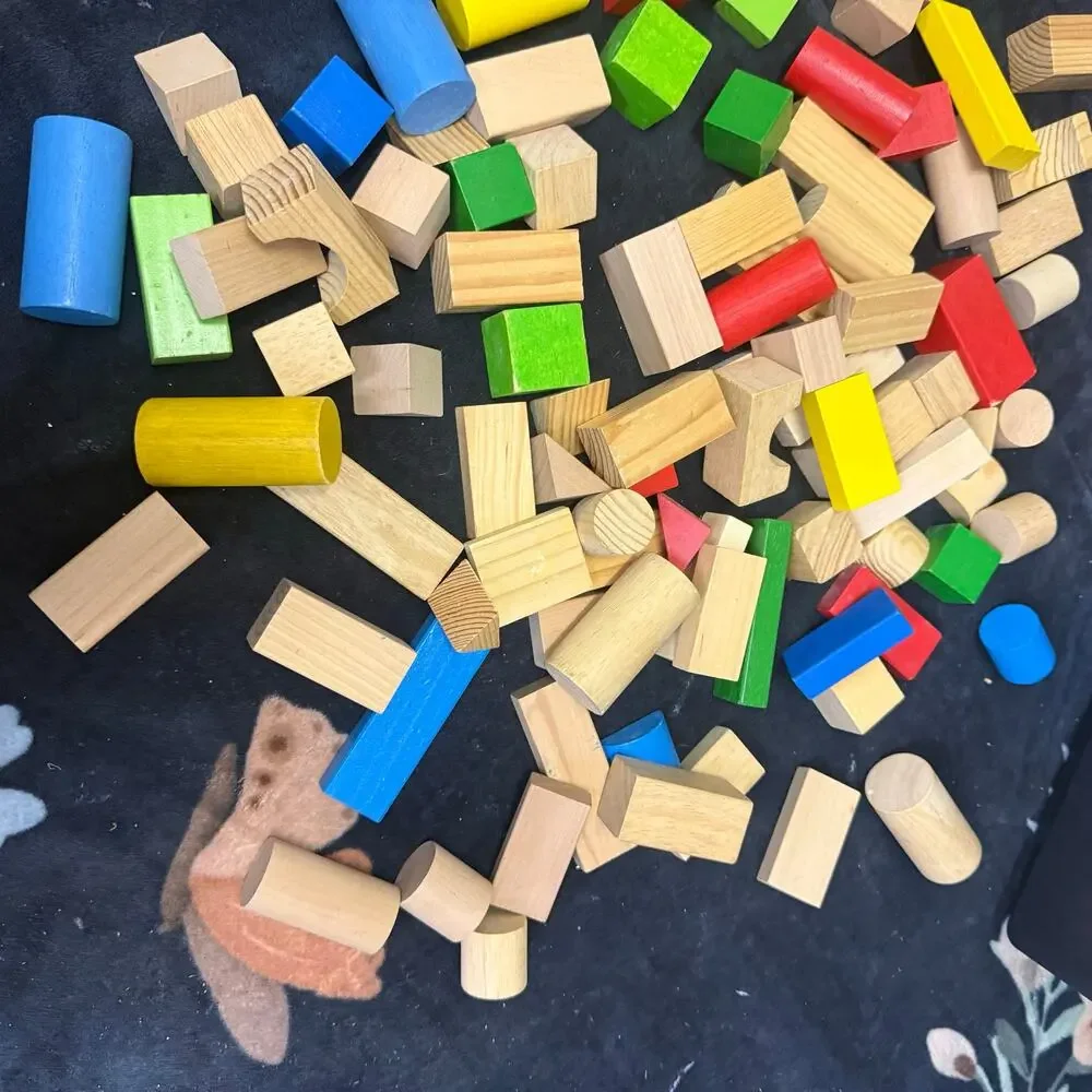 None and/or Unknown wooden blocks