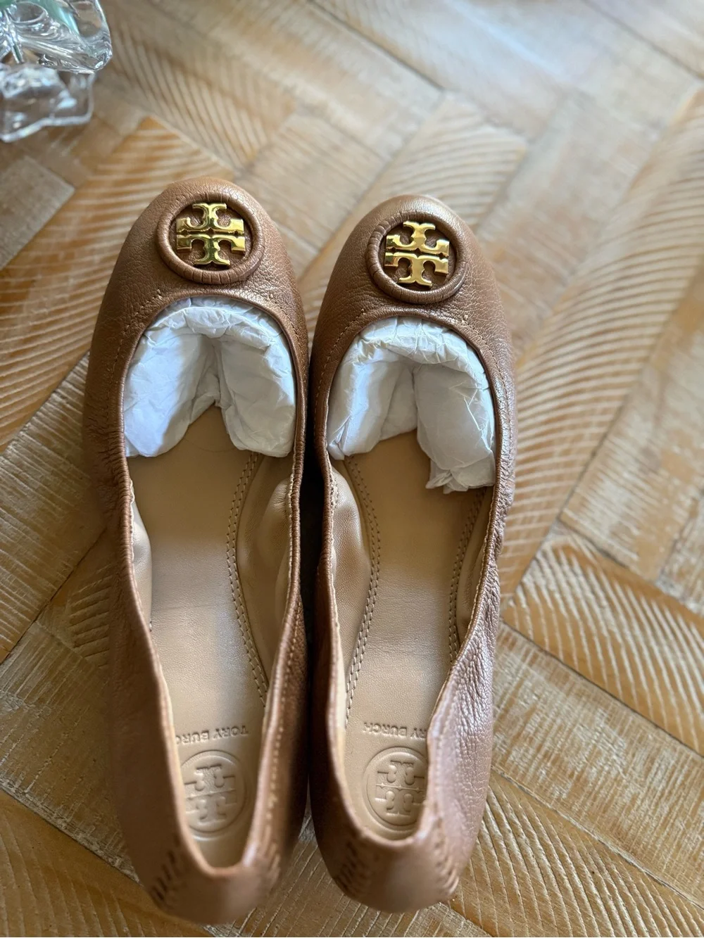 Tory Burch Pebbled Leather Ballet Flats in Light Brown