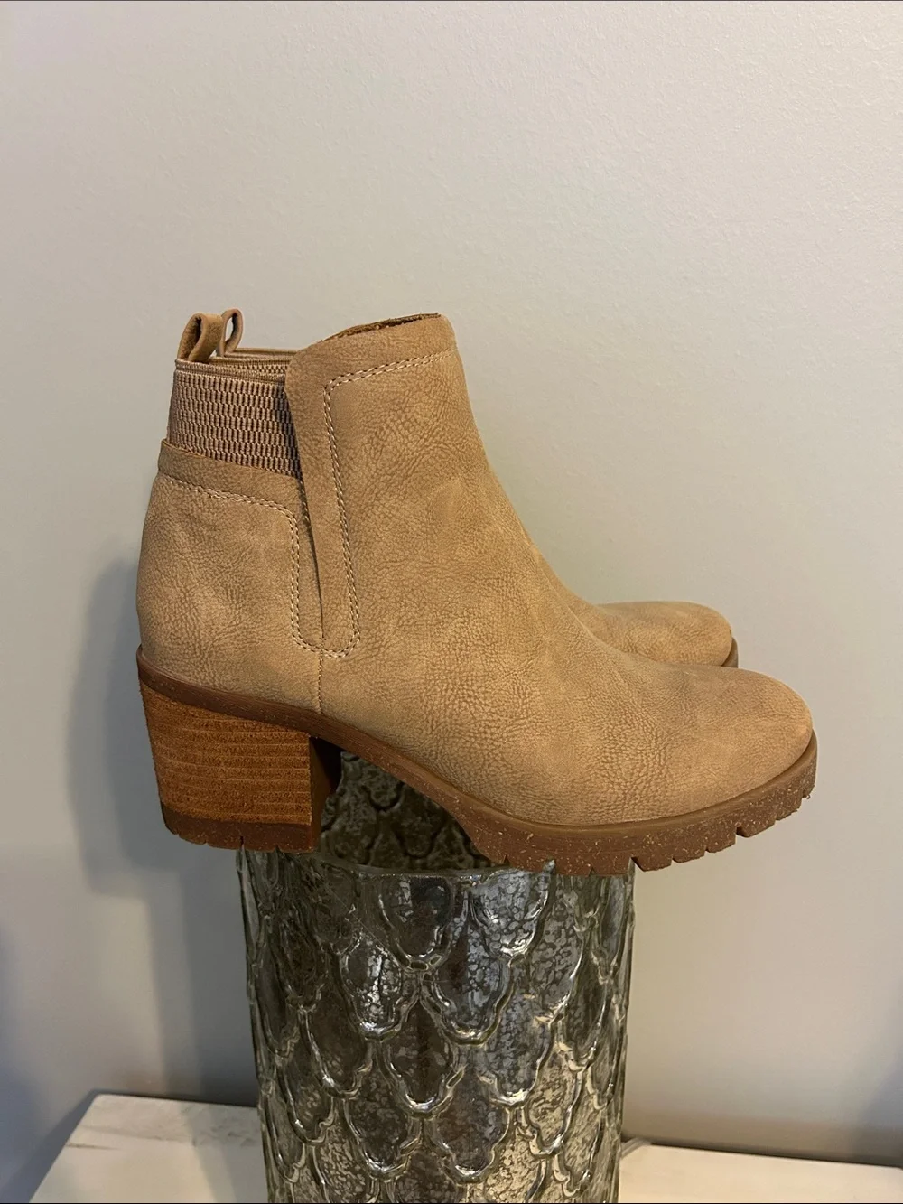 Kork-Ease wraparound elastic
