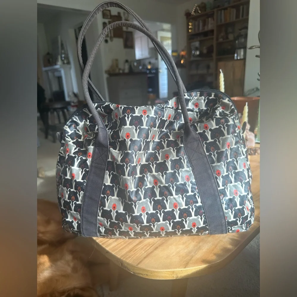 Papa Pique et Maman Coud this bag