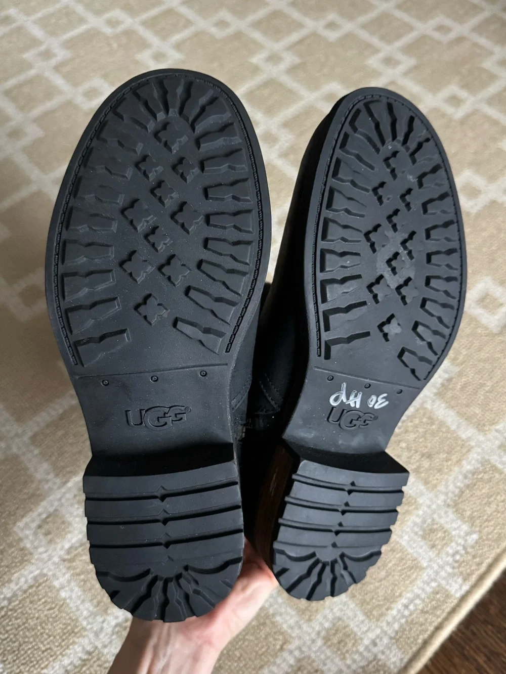 UGG blayre ii