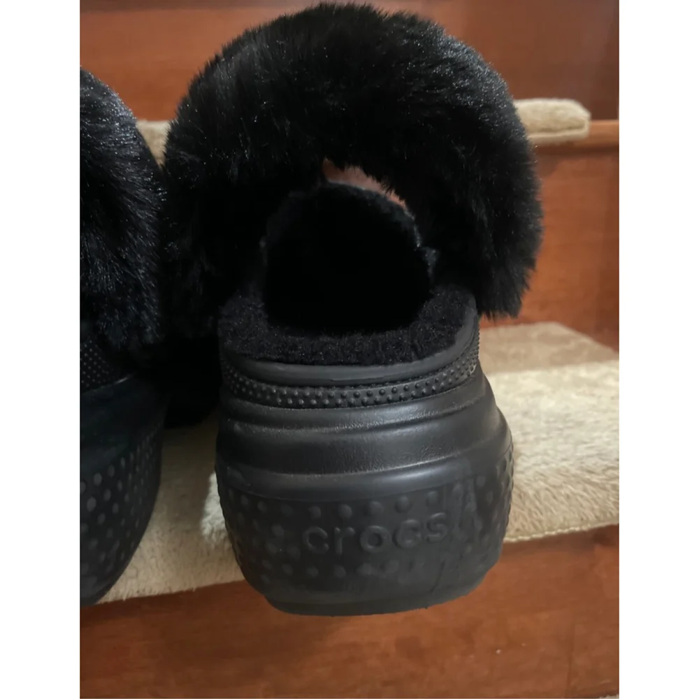 CROCS nwot stomp