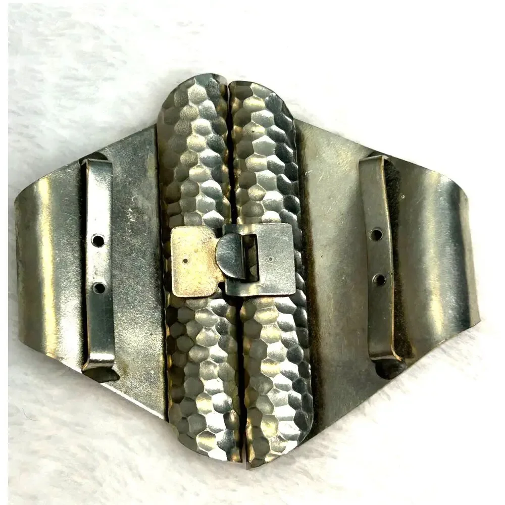 Unbranded vintage hammered