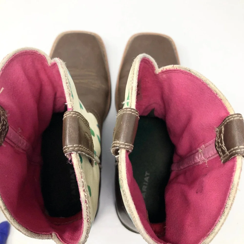 Ariat please note