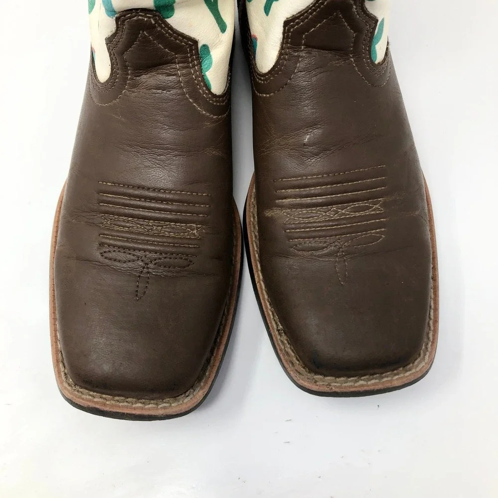 Ariat please note