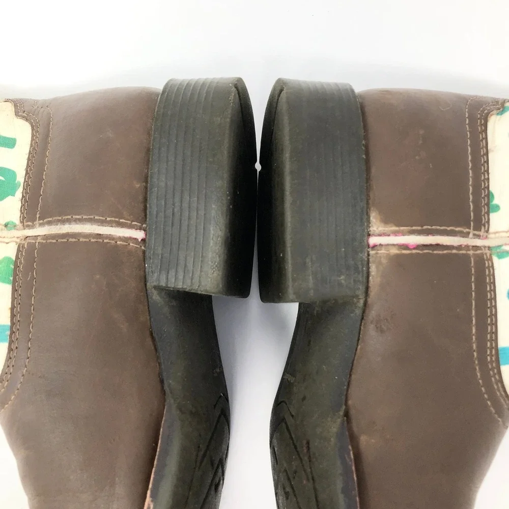 Ariat please note