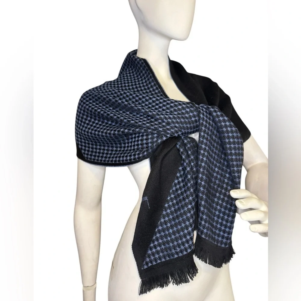 100% WOOL VERSACE  30X78 MEDUSA Black/Grey SCARF/SHAWL ITALY.