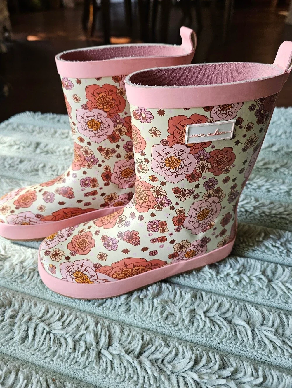 Nora Madison Boutique Retro Floral Print Rain Boots- Girl Size 1