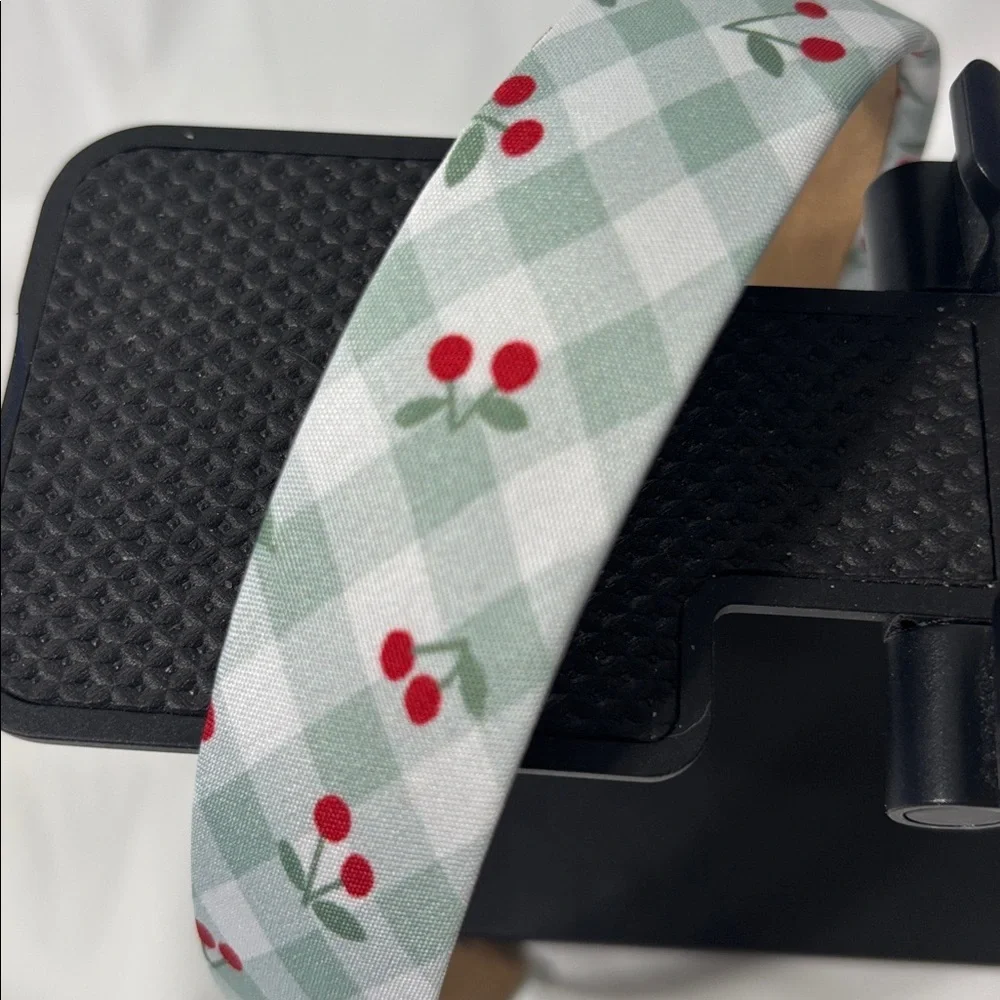 N/A stylish mint