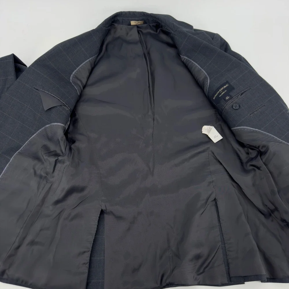 Banana Republic keywords dark