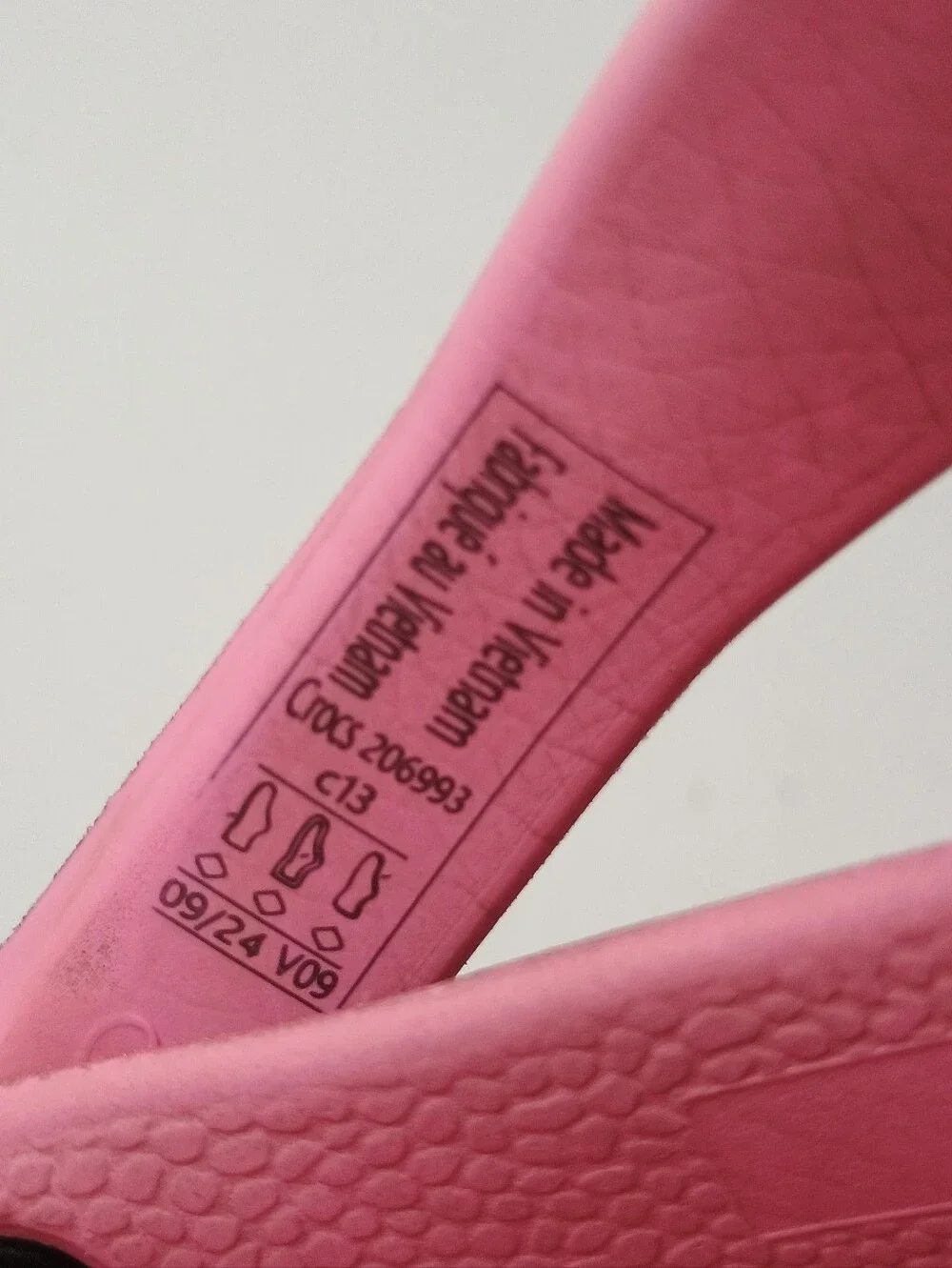 CROCS sparkly pink